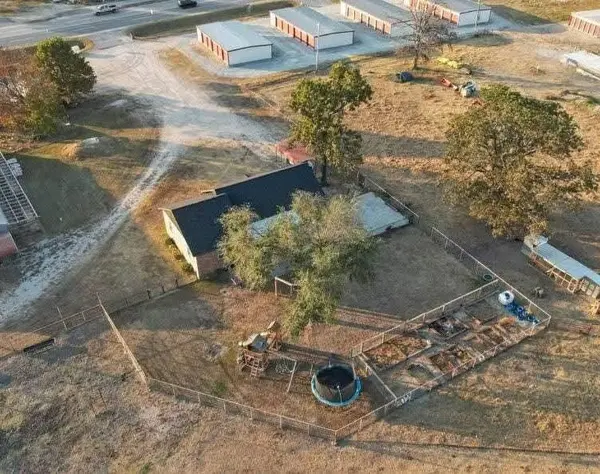 2225 S Main St, Jay, OK 74346-3809