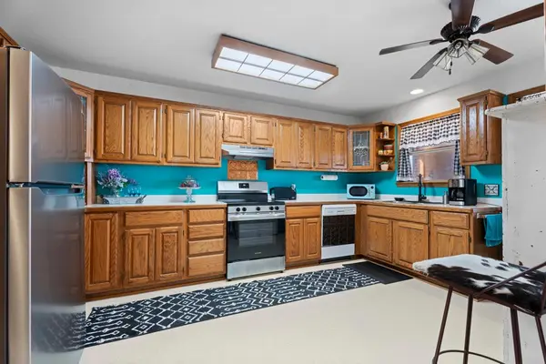 1106 Red Bud Dr, Grove, OK 74344-3604