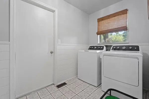 1014 S Sycamore Dr, Grove, OK 74344-3502