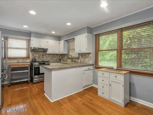 37 Ravine Road, Red Bank, NJ 07701