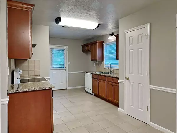 876 Saint Charles CT, Lawrenceville, GA 30046