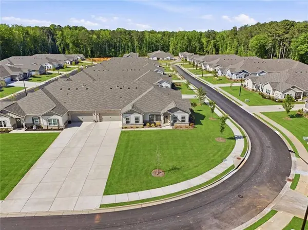 3930 Shelleydale DR, Powder Springs, GA 30127