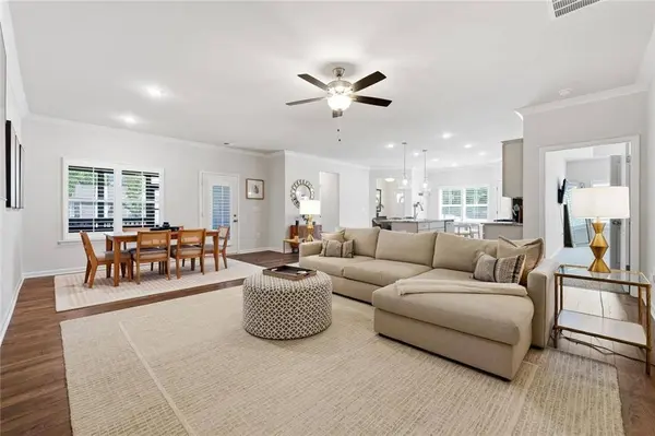 3930 Shelleydale DR, Powder Springs, GA 30127