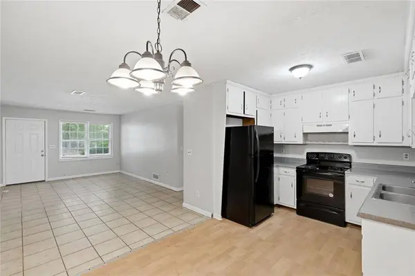 2124 Golfview DR SE, Conyers, GA 30013
