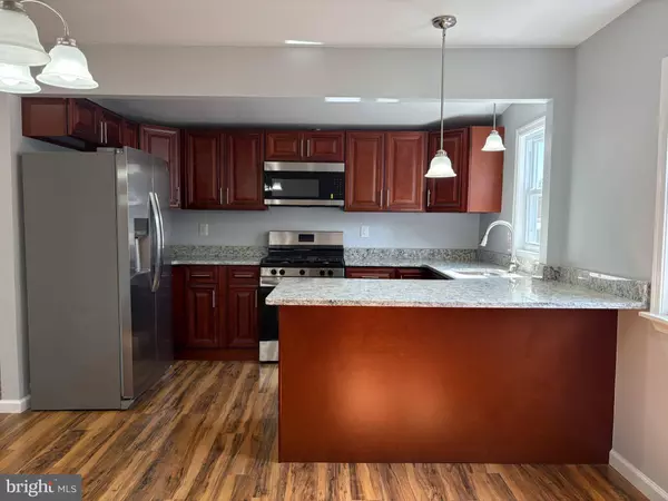 302 W BROAD ST, Hatfield, PA 19440