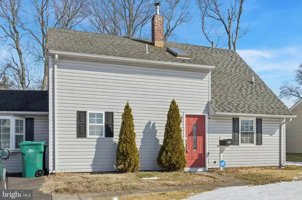 131 IVY HILL RD, Levittown, PA 19057