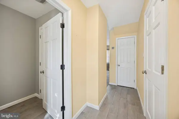 131 IVY HILL RD, Levittown, PA 19057