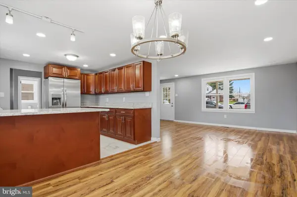 1061 YORK AVE, Lansdale, PA 19446