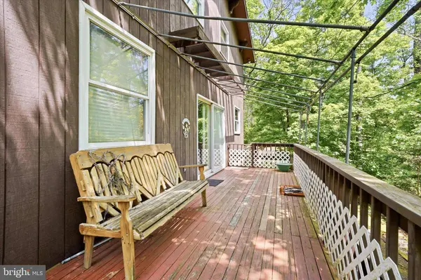23 HAUSMAN RD, Green Lane, PA 18054