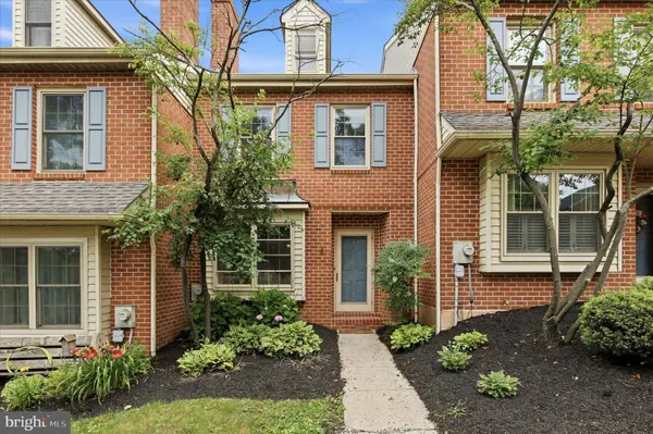 700 FARMINGTON AVE #4, Pottstown, PA 19464