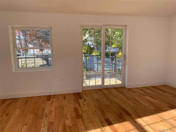 11542 175 ST #2, Saint Albans, NY 11434