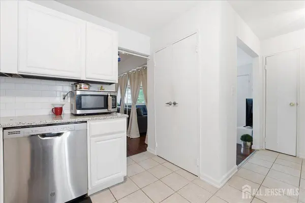 18 Lake AVE #8A, East Brunswick, NJ 08816
