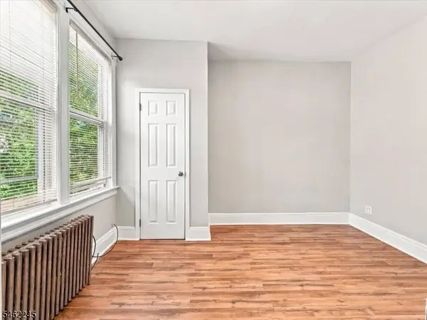 53 Ocean Ave #2L, Jersey City, NJ 07305