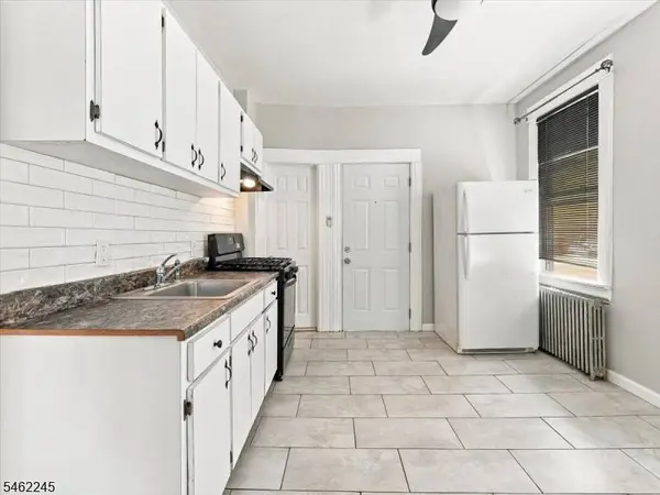 53 Ocean Ave #2L, Jersey City, NJ 07305