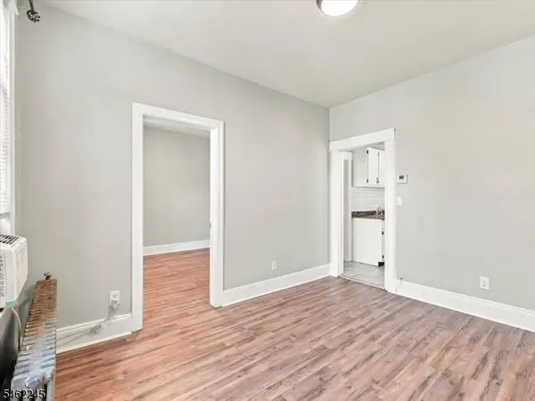 53 Ocean Ave #2L, Jersey City, NJ 07305