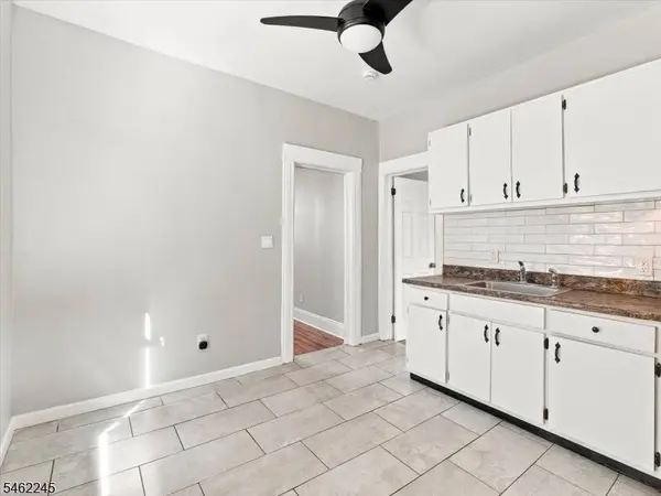 53 Ocean Ave #2L, Jersey City, NJ 07305