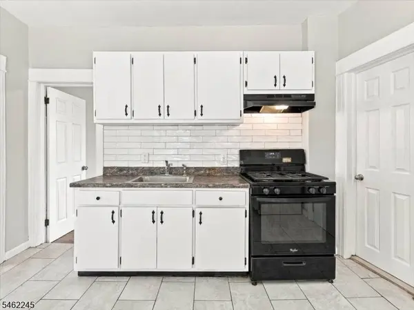 53 Ocean Ave #2L, Jersey City, NJ 07305