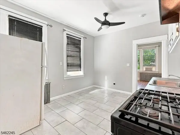 53 Ocean Ave #2L, Jersey City, NJ 07305