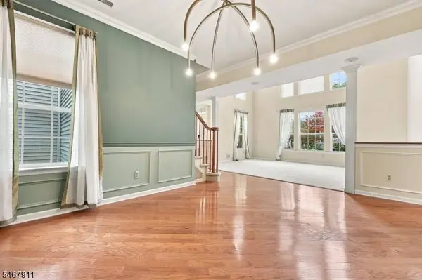 16 Mulberry Ln, Mount Arlington Boro, NJ 07856
