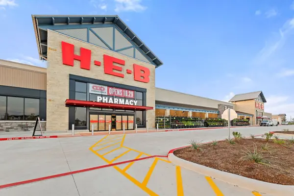 The Mystery of Fulshear’s Most-Watched Empty Lot: What’s Really Happening with the HEB Land?