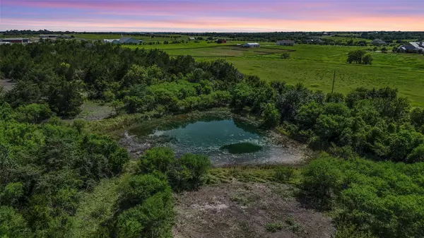 7935 Fm 2447, Chappell Hill, TX 77426