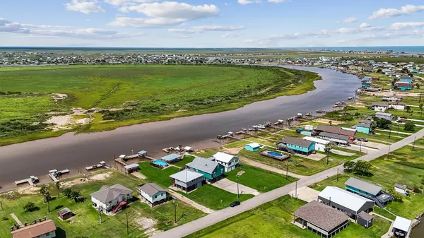 1868 County Road 201, Sargent, TX 77414