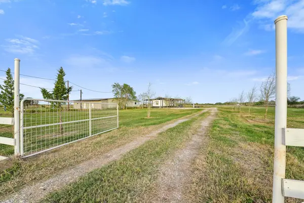 8806 Adams Flat RD, Brookshire, TX 77423