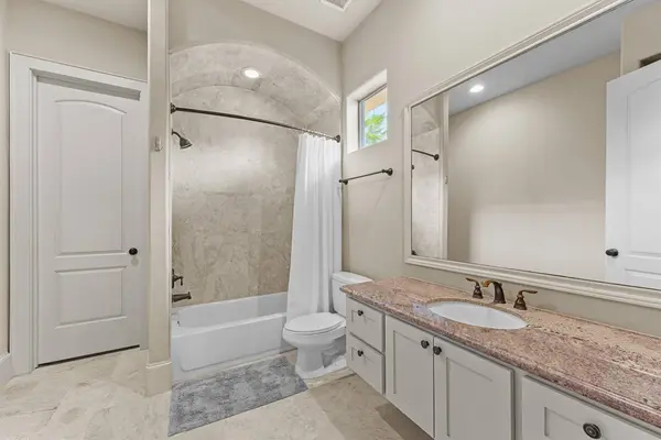 5459 John Dreaper DR, Houston, TX 77056