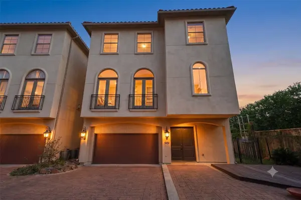 5459 John Dreaper DR, Houston, TX 77056