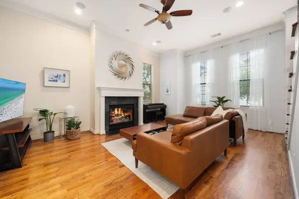 1725 Edwards ST, Houston, TX 77007