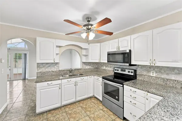 2411 PARSONS POND CIR, Kissimmee, FL 34743