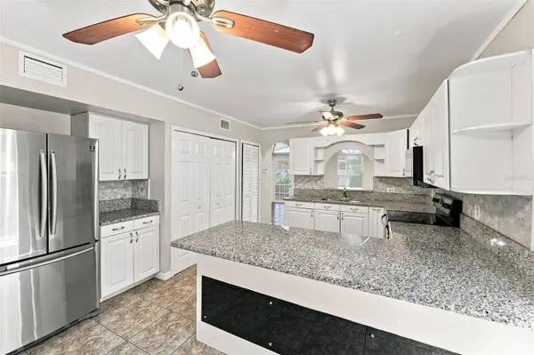2411 PARSONS POND CIR, Kissimmee, FL 34743