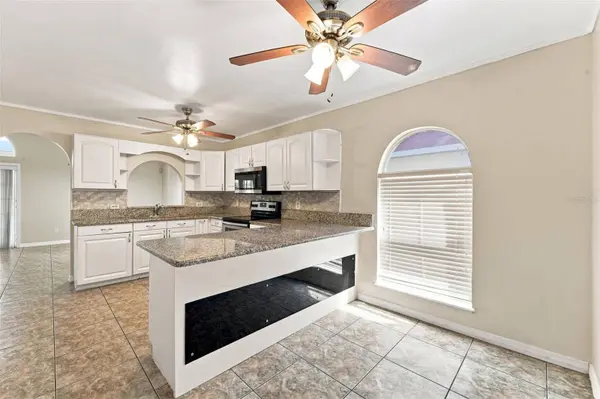 2411 PARSONS POND CIR, Kissimmee, FL 34743