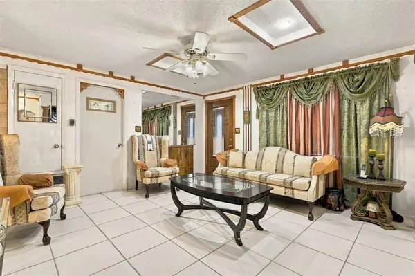 Sanford, FL 32771