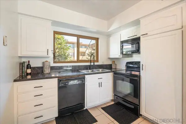 6816 Hyde Park Dr, San Diego, CA 92119