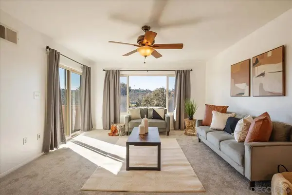 6816 Hyde Park Dr, San Diego, CA 92119