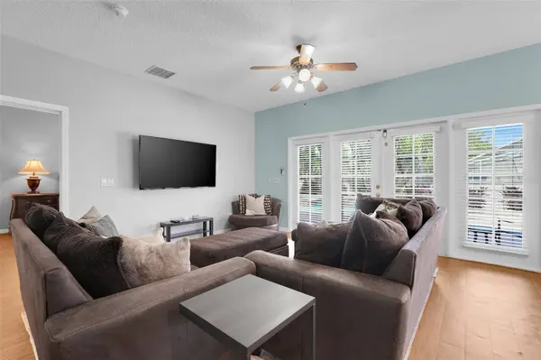 8033 ACADIA ESTATES CT, Kissimmee, FL 34747