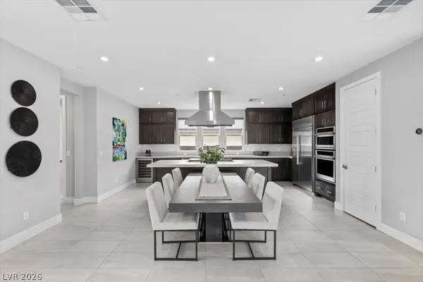 1984 Regal Bluff DR, Henderson, NV 89052