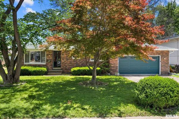 1814 W LATHAM LN, Peoria, IL 61614
