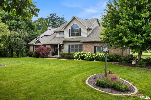 1205 OAK LEAF LN, Washington, IL 61527