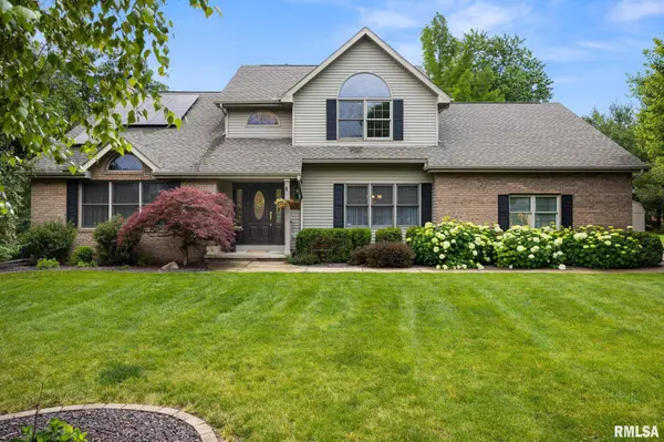 1205 OAK LEAF LN, Washington, IL 61527