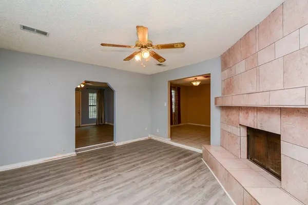 11810 Roandale DR, Houston, TX 77048