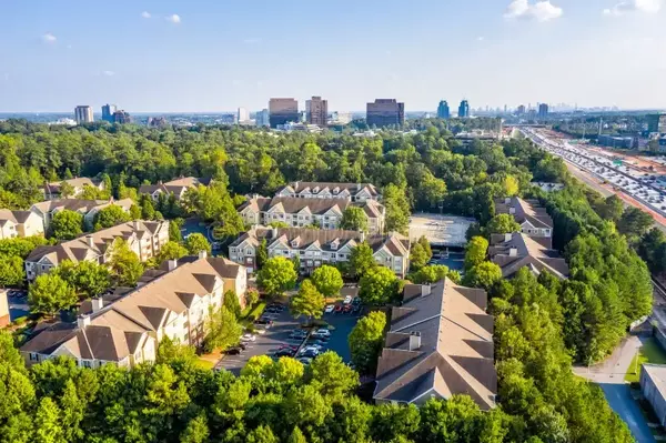 Why Atlanta & Georgia Buyers Need a Realtor Who Understands Assumable Mortgages, Seller Contributions, and Short Sale Opportunities In today’s Georgia real estate market, creativity isn’t just an adva