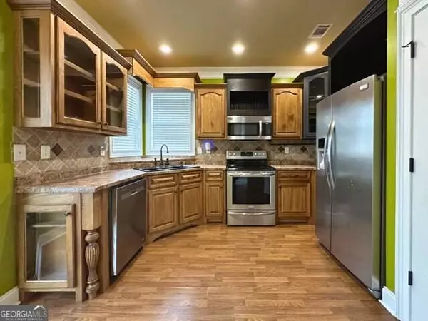 321 Manchester LN, Byron, GA 31008