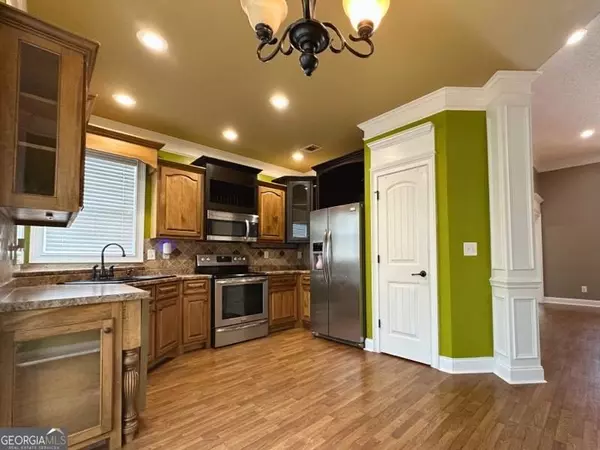 321 Manchester LN, Byron, GA 31008