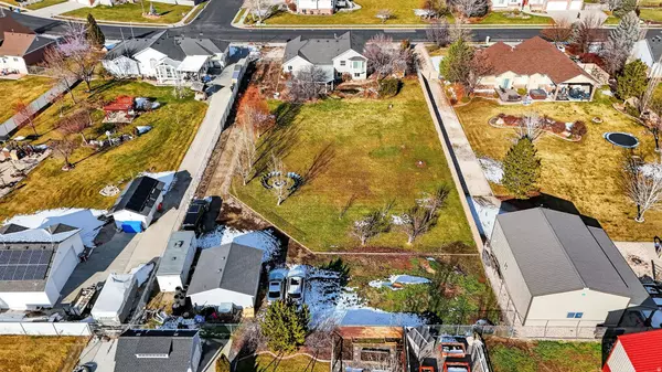 1479 W 1300 N, Farr West, UT 84404