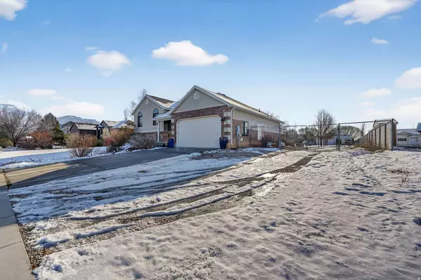 1479 W 1300 N, Farr West, UT 84404