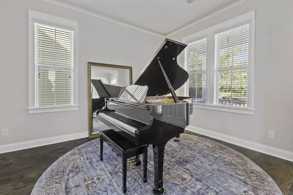 311 Amaryllis Ave, Summerville, SC 29483