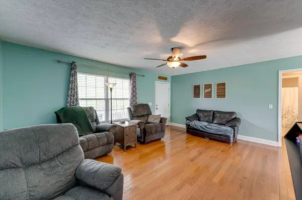 84 Green Valley DR, Rock Spring, GA 30739