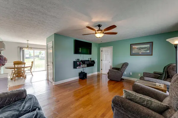 84 Green Valley DR, Rock Spring, GA 30739